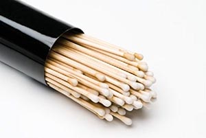 umbilical cord falling off - Silver nitrate swab